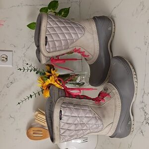The North Face Women's Gray and Pink Winter Boots